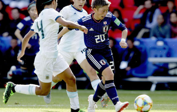 サッカー