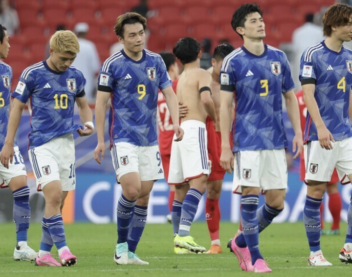 【悲報？】サッカー日本代表、 4-2で快勝するも反省しろの記事