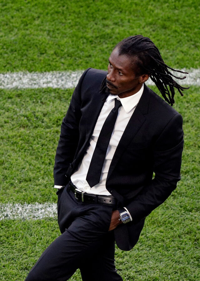 サッカーの監督ってなんでスーツ着てんの 2chフットボールまとめアンテナ サッカーの監督ってなんでスーツ着てんの 2chフットボールまとめアンテナ