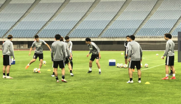 サッカー