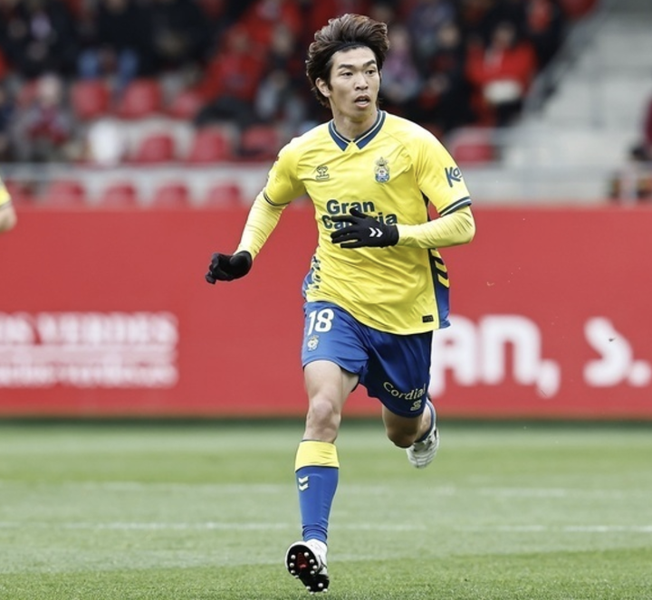 日本人FWがスペインで覚醒！衝撃の2ゴール！