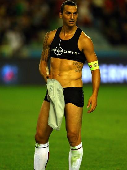 画像 香川に続いてイブラも ブラジャー が流行中 Samurai Footballers サッカーまとめ