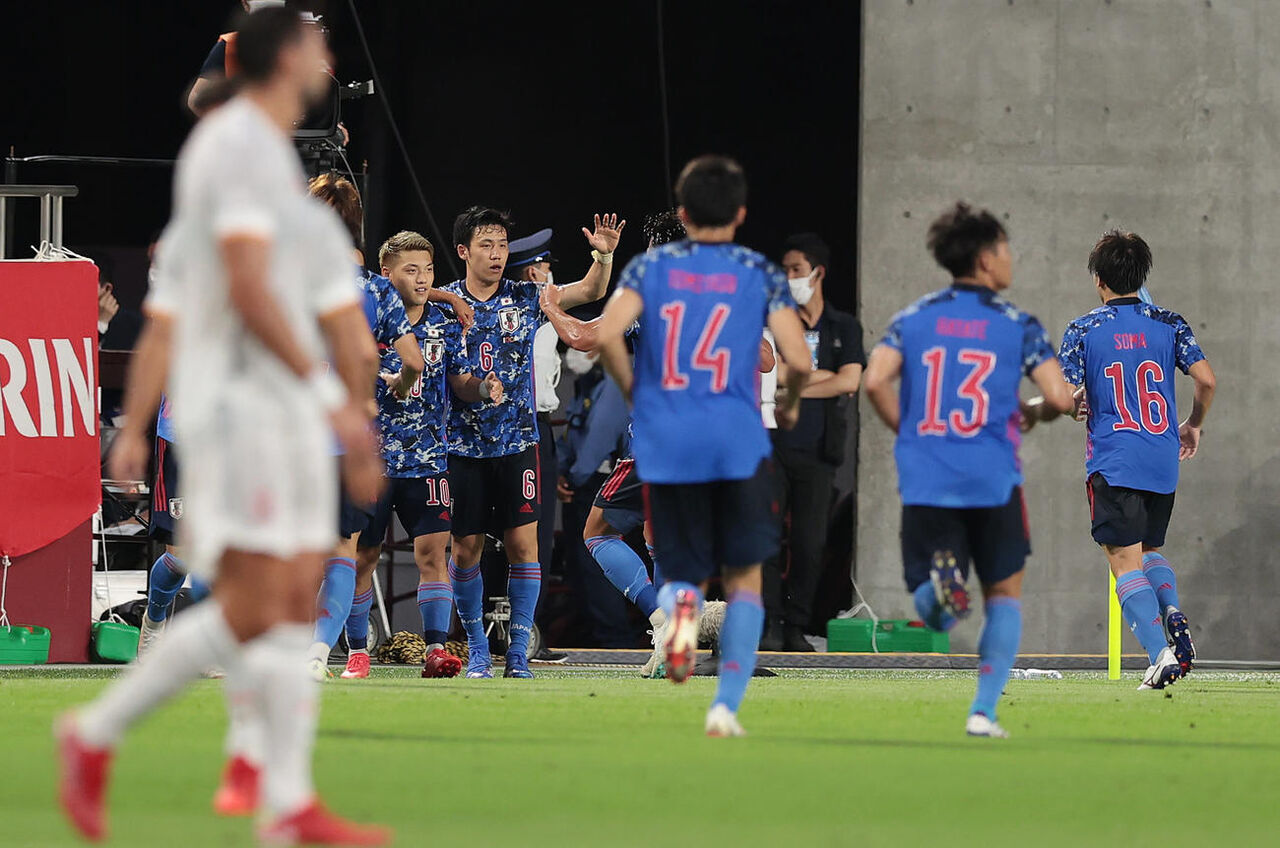 日本代表 Vs スペイン代表 試合終了 後半は日本が防戦一方 そんな中失点を許し1 1のドロー スポキチ速報