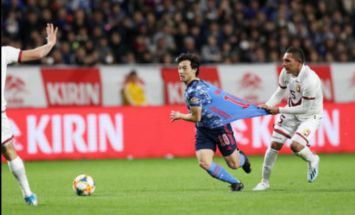 サッカー