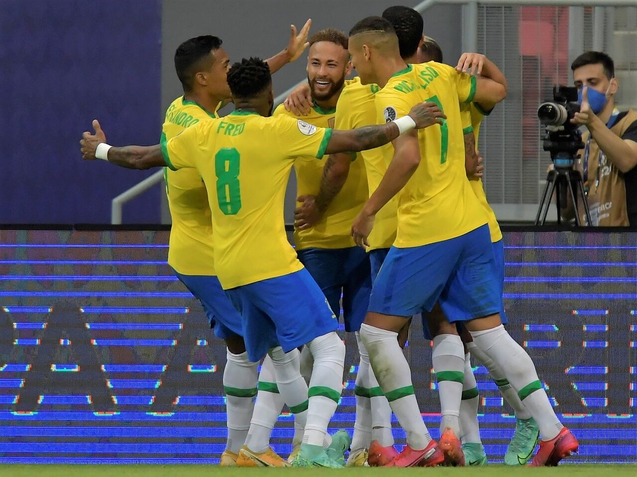 コパ アメリカ開幕 ブラジル代表が最強布陣でベネズエラを撃破 ハイライト Football Timeline コパ アメリカ開幕 ブラジル代表が最強布陣でベネズエラを撃破 ハイライト Football Timeline