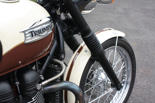 中古車のご紹介 トライアンフ ボンネビルt100 パドック通信