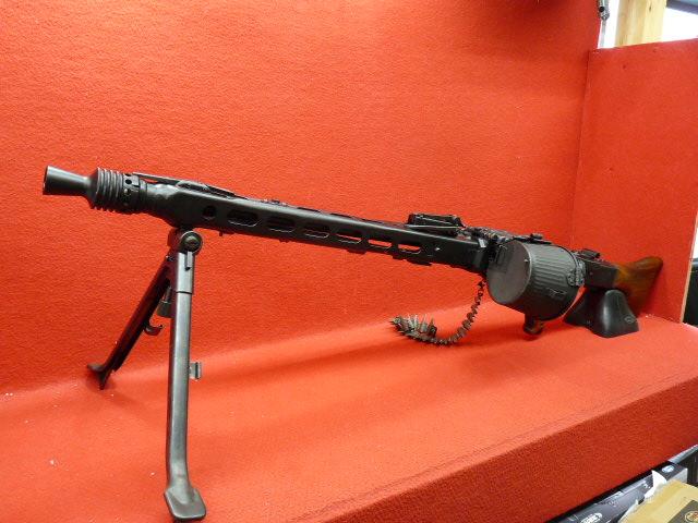 S T Mg42電動ガンの1次ロットが入荷 エアガンレビュー パドック武器店通信 S T Mg42電動ガンの1次ロットが入荷 エアガンレビュー パドック武器店通信