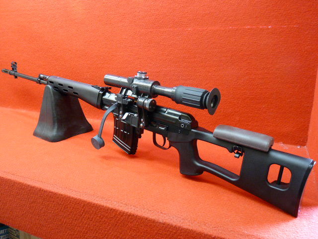 美品　WE SVD ドラグノフ ブラック （ガスブローバック）　スコープ、バイポット、マガジン２個セット WE ドラグノフ ブラック ガスブローバック ・スコープセット販売中