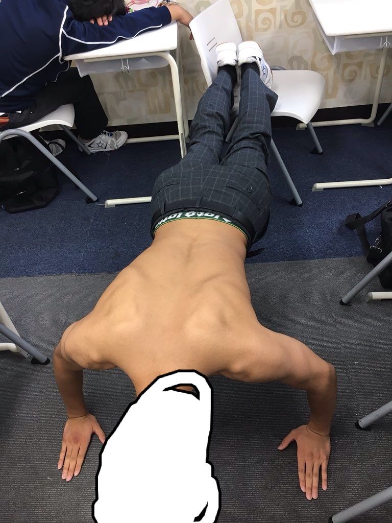 学校でもできる大胸筋上部の鍛え方 高校生の筋トレ日記