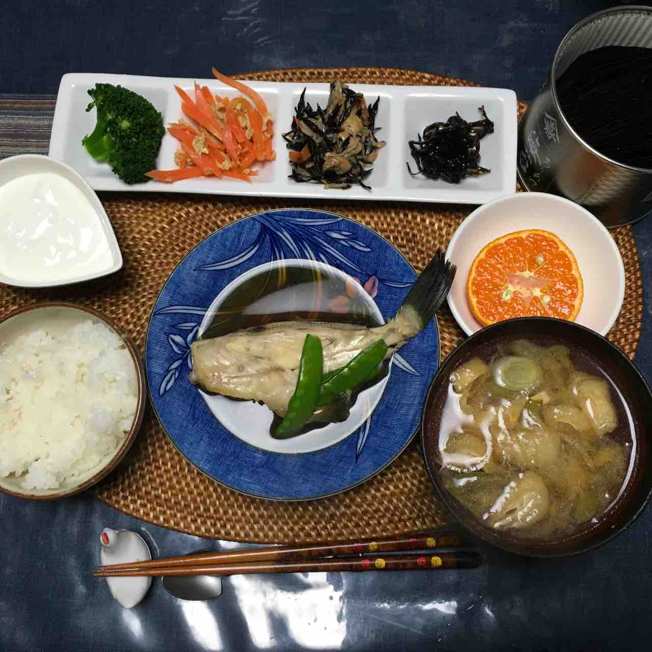 雪国より 朝ご飯と食材宅配業者利用の巻き ひだまりの部屋 雪国より 朝ご飯と食材宅配業者利用の巻き ひだまりの部屋