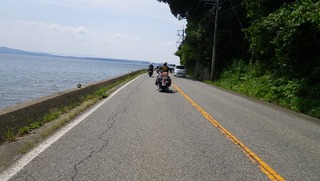 ハーレーと海岸