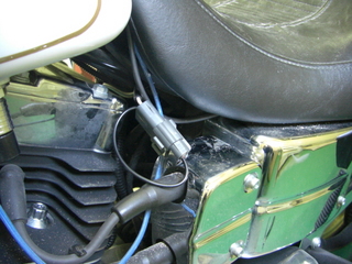 ハーレーダビッドソンのバッテリー充電カップリング