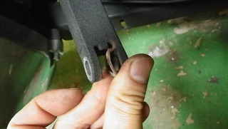 ハーレーのフットペグ座金対策