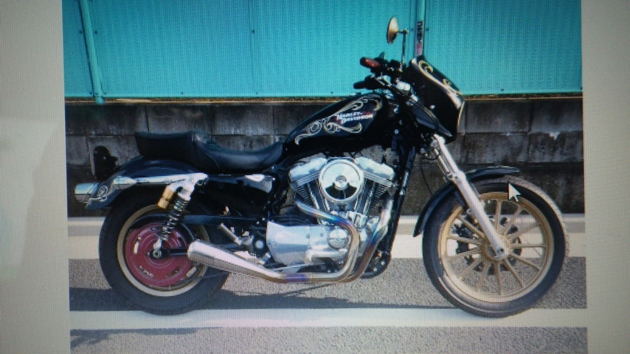 ハーレーナロースポーツスタータンクブラックピンスト入り綺麗 【公式