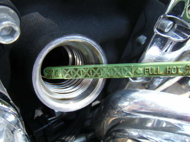 ハーレーダビッドソンは壊れません ハーレーダビッドソンのオイル補充方法