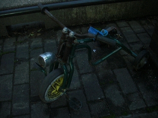 スプリンガーフォークの三輪車