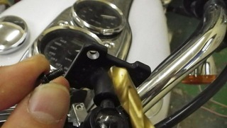 ハーレーのナビホルダー加工