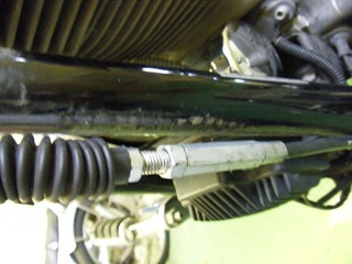 ハーレーのクラッチケーブルアジャストナット