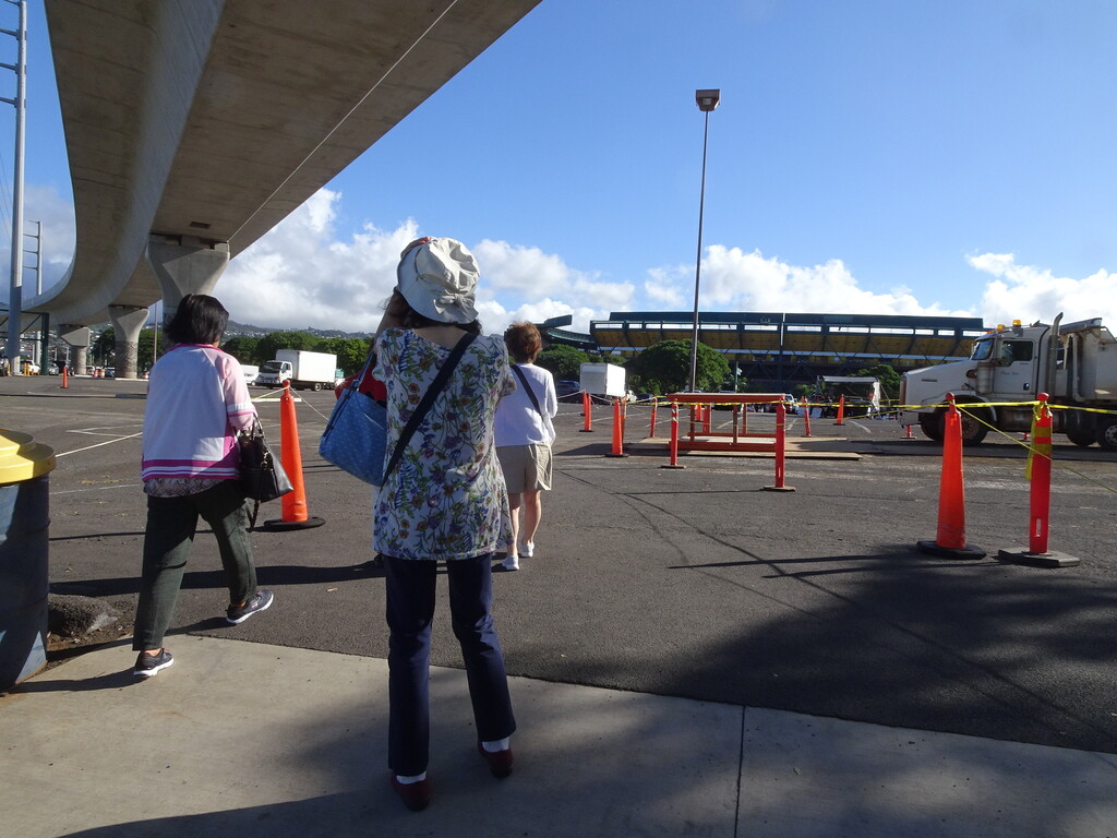 ランドナーといつまでもbyパジャマ雄三 ２０２０ハワイ アロハスタジアムフリマ