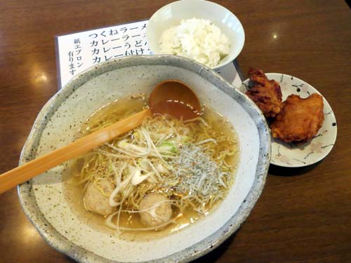 Pakioのラーメン日記 14 11 14 花ひらいて 馬車道 つくねラーメン