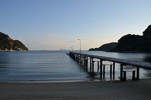 この穏やかな海を見よ