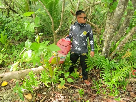 AC460C83-DF69-404D-8431-4AD6F2EAB5CF