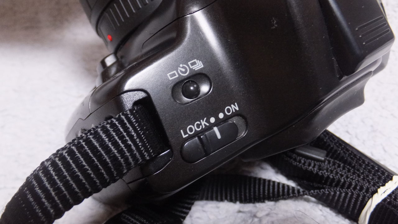 アルファ101SI フィルムカメラ】Minolta α-101si : ヘンリー3世のシガリロレビュー
