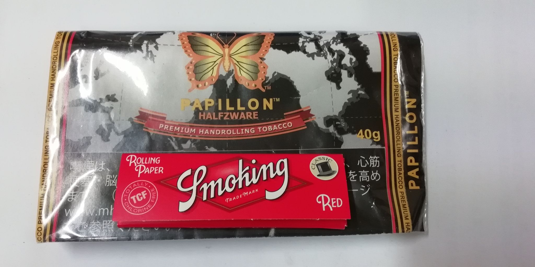 手巻きたばこ パピヨン ハーフスワレ ヘンリー３世のシガリロレビュー