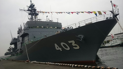 横浜新港埠頭 海上自衛隊 ASR-403 潜水艦救難艦ちはや 一般公開