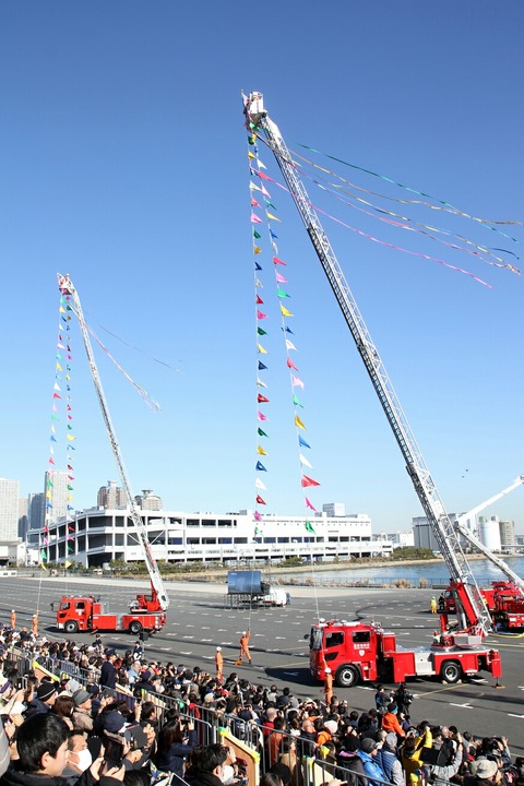 はしご隊演技 東京消防庁 東京消防出初式 東京ビッグサイト