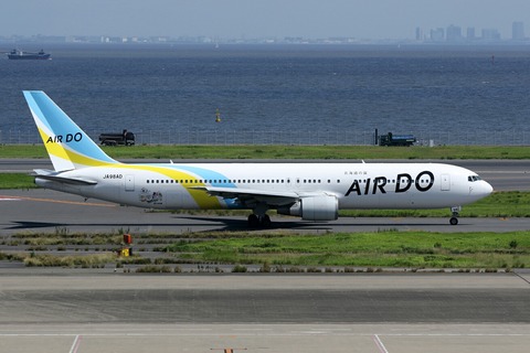 JA98AD B767-300 ADO 旭川空港50周年ロゴ RJTT
