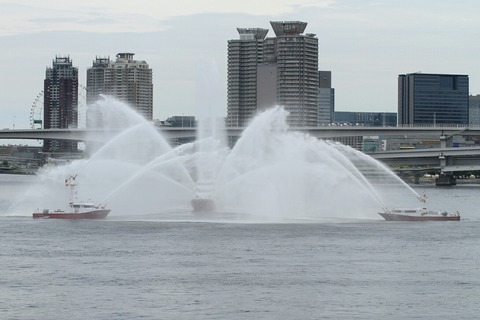 東京消防庁 消防艇 水の消防ページェント 東京みなと祭