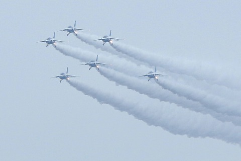 ブルーインパルス 百里基地航空祭2016 クリスマスツリー