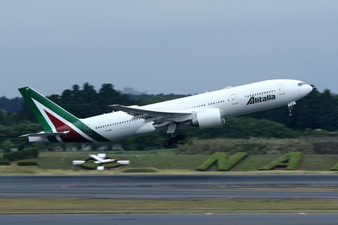 EI-DBM B777-200 AZA NEW COLOR RJAA