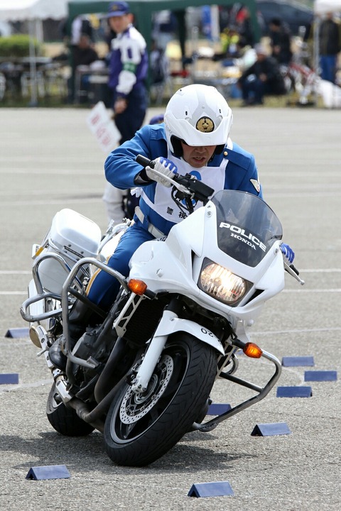 白バイ バランス走行競技 第40回警視庁白バイ安全運転競技大会
