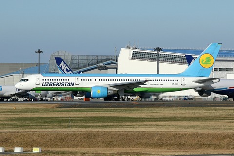 VP-BUH B757-200 UZB RJAA