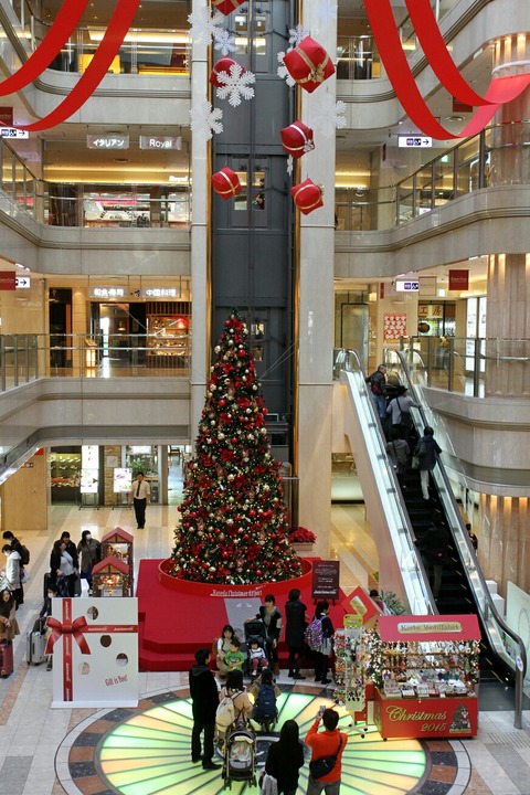 クリスマスツリー 羽田空港第1旅客ターミナル マーケットプレイス