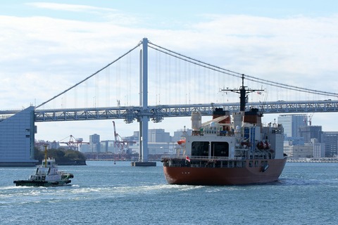 AGB-5003 砕氷艦 南極観測船 しらせ 東京港 晴海埠頭 出航