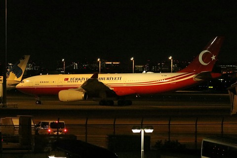 TC-TUR A330-200 Türkiye Cumhuriyeti RJTT V.I.P.Flight