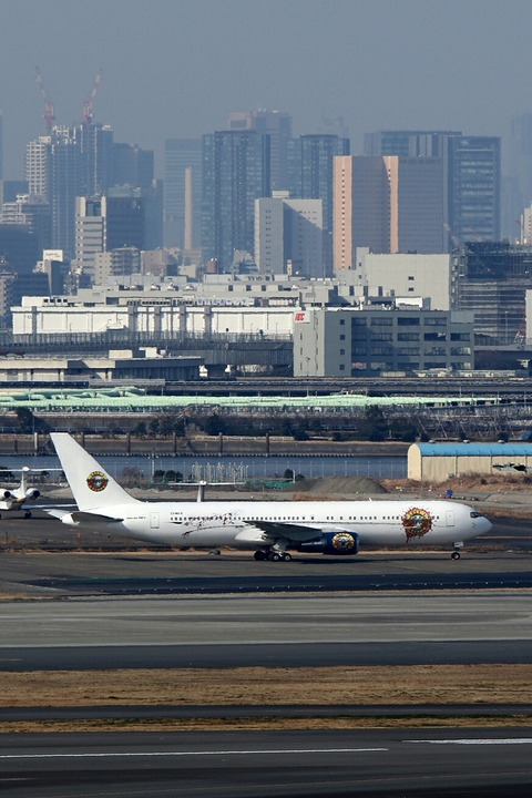 ZS-NEX B767-300 GUNS N' ROSES Aeronexus Corporation RJTT