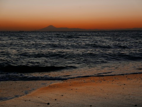 夕景 富士山 稲毛海浜公園 いなげの浜