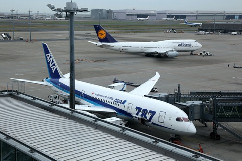 B747-8&B787 Two-Shot RJTT