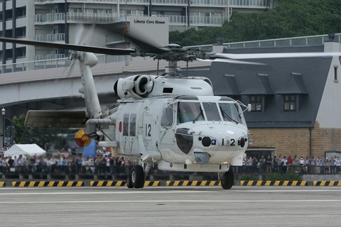 21-8412 SH-60K 哨戒ヘリコプター よこすかYYのりものフェスタ