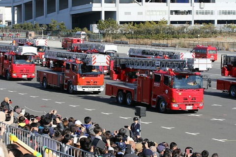 機械部隊分列行進 東京消防庁 東京消防出初式 東京ビッグサイト