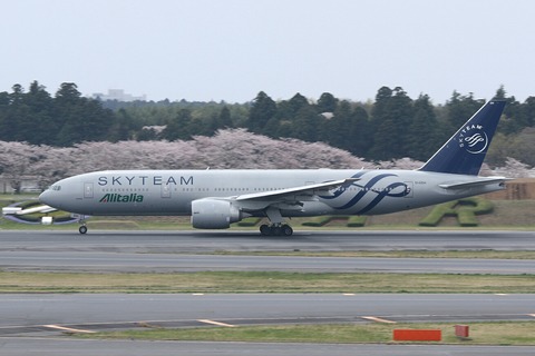 EI-DDH B777-200 AZA SKY TEAM RJAA