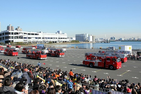 機械部隊分列行進 東京消防庁 東京消防出初式 東京ビッグサイト