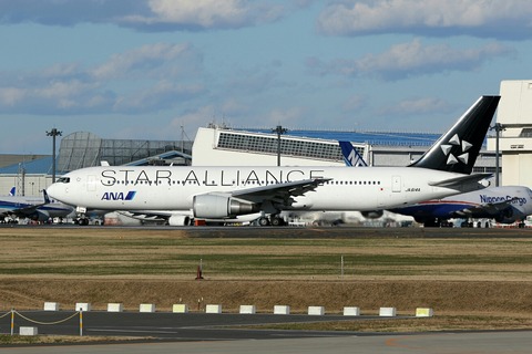 JA614A B767-300 ANA STAR ALLIANCE RJAA