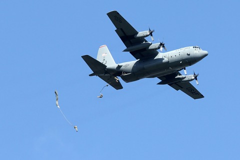 C-130 空挺降下 RJTY Yokota Friendship Festival