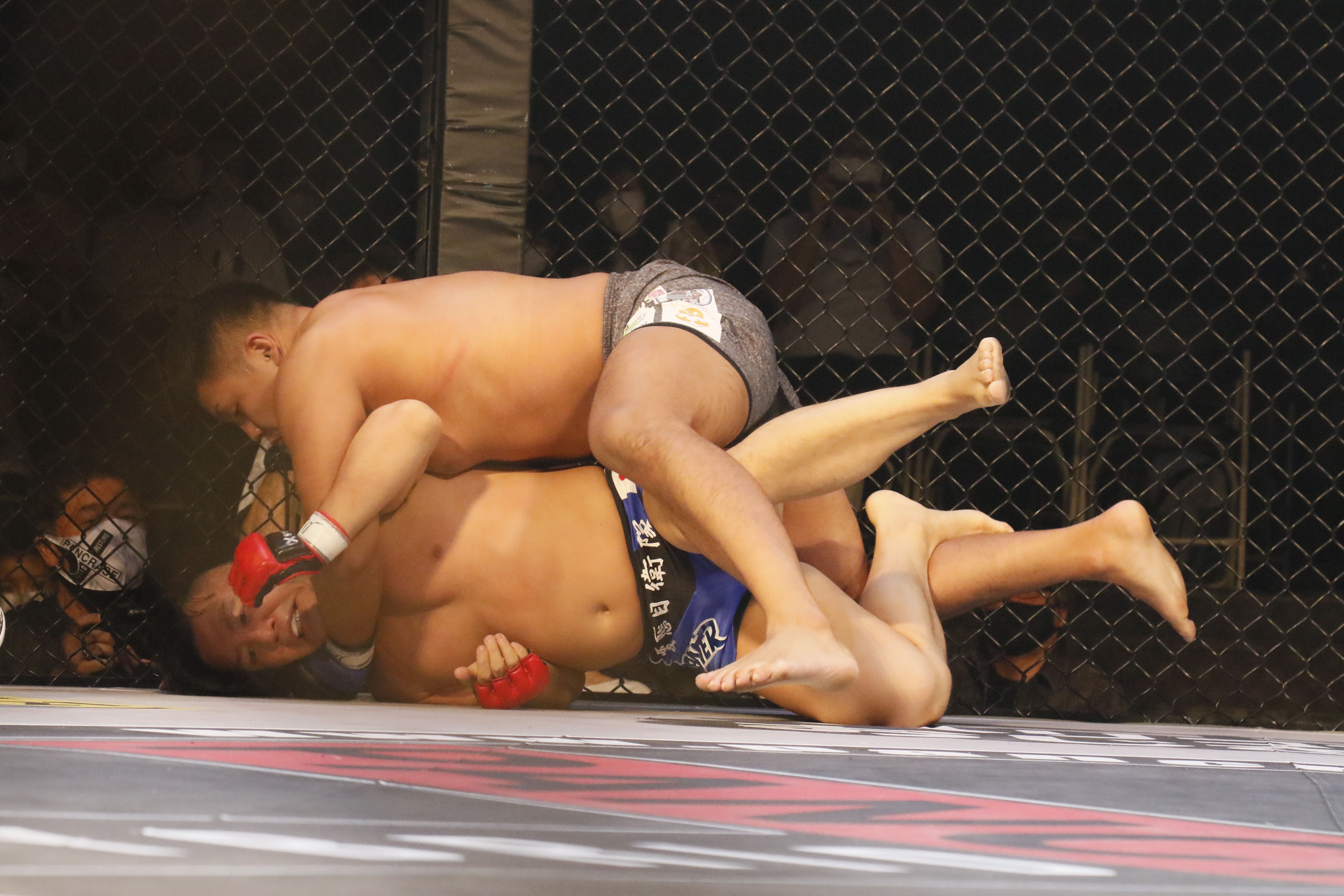 6 27 佐藤光留 渕上幹斗の試合写真 Pancraseニュース