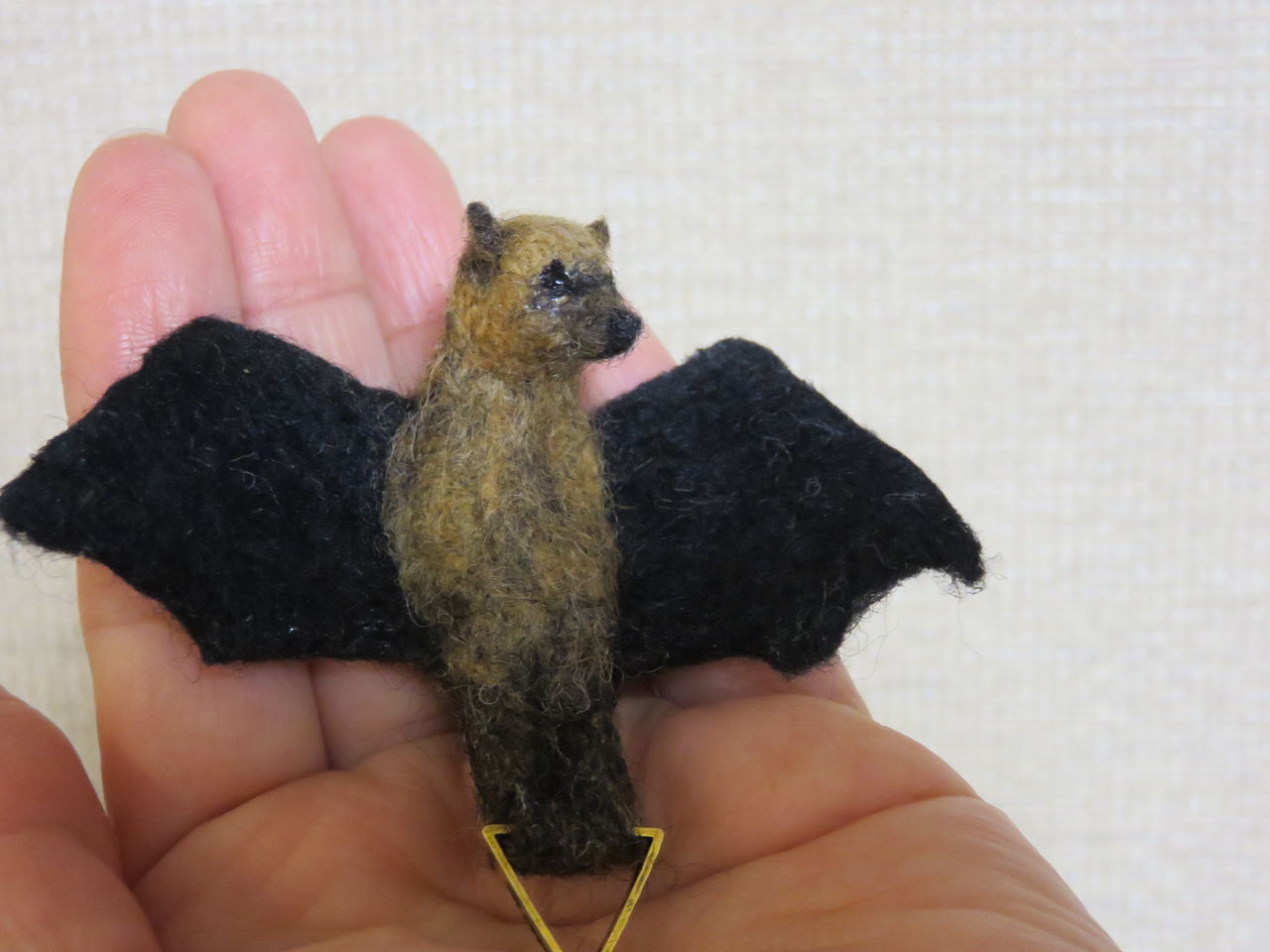 小物4点 スローロリス キンクマ オオコウモリ コアラ 羊毛の苑 生き物羊毛フェルト 小物4点 スローロリス キンクマ オオコウモリ コアラ 羊毛の苑 生き物羊毛フェルト